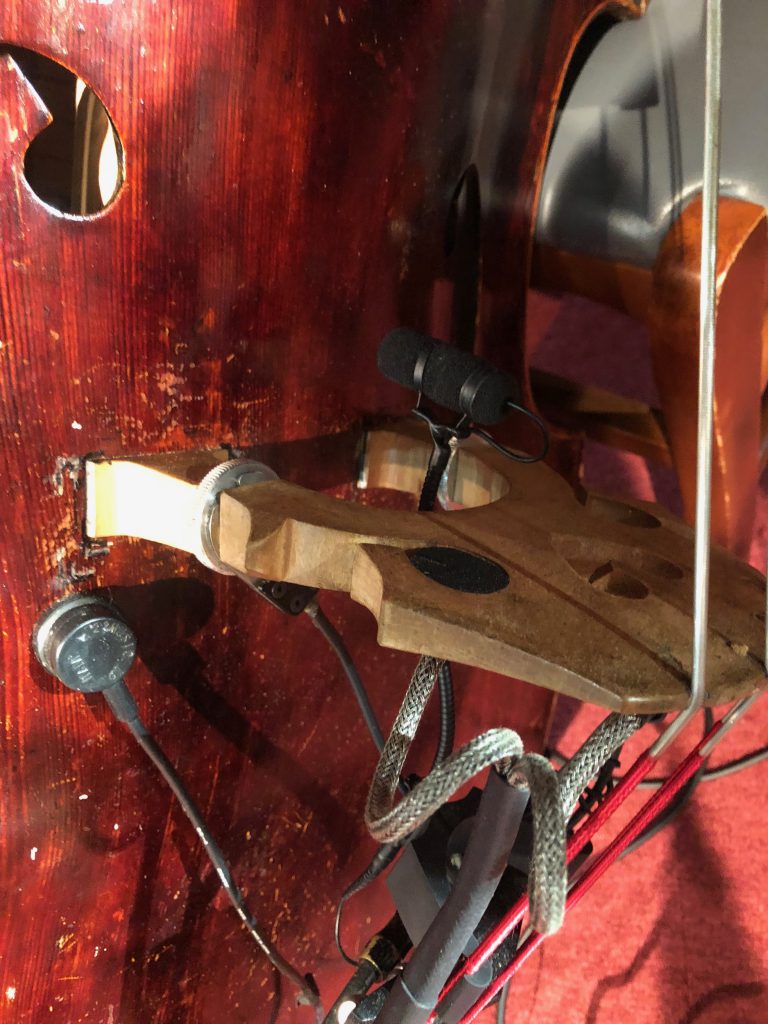 井上陽介さん用に持ち込んだベース用マイク DPA4099B